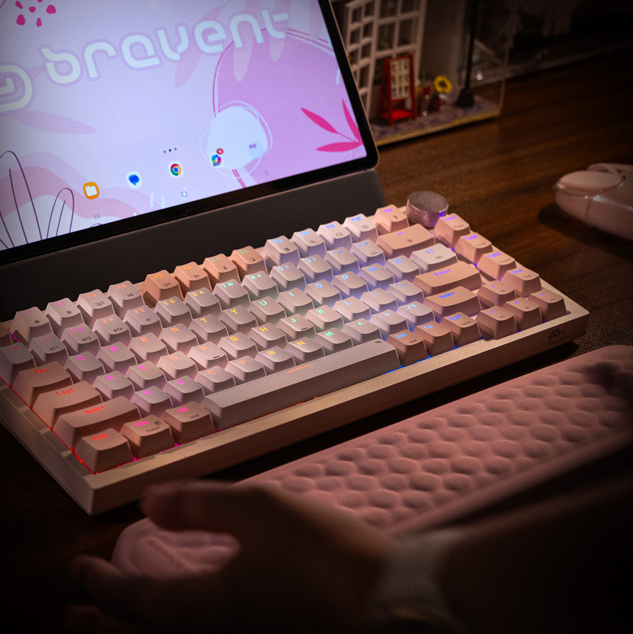 Pink Cloud Pastel Mechanical Keyboard – Wireless Bluetooth / RGB / Gasket Mount